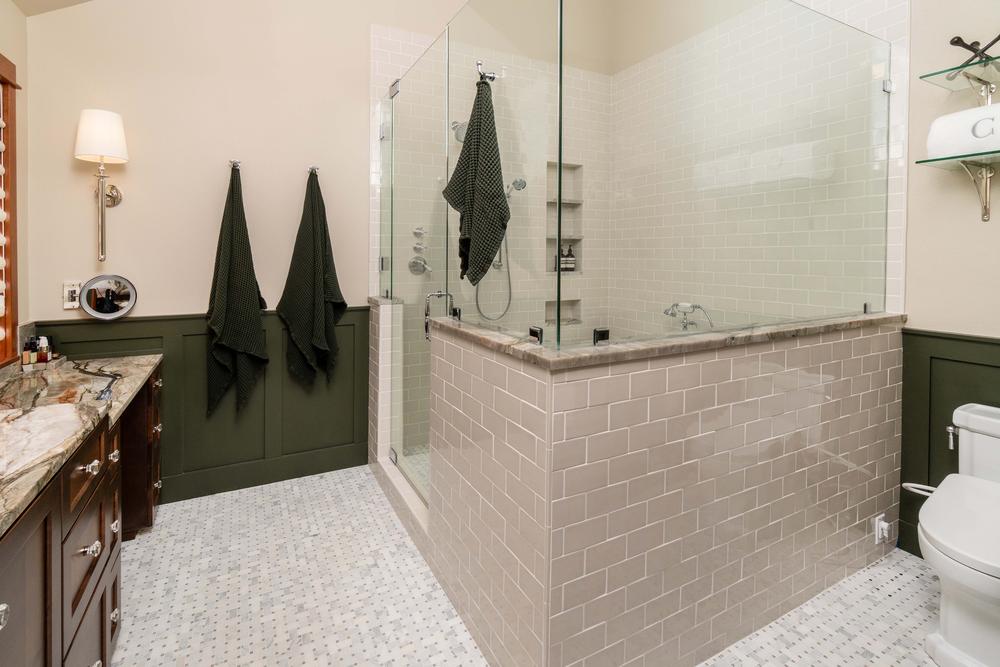 Bend-Custom-Home-Bath-5