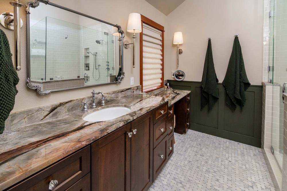 Bend-Custom-Home-Bath-4