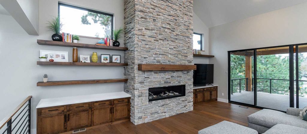 Bend-Custom-Home-Fireplace